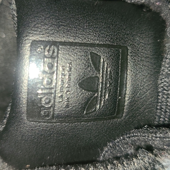 Black Adidas shoes for toodler - Picture 5 of 5